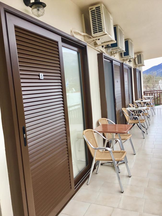 Platanos Rooms Sinoikismos Kambos Exterior photo